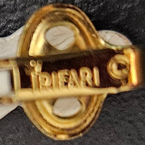 Vintage Trifari White Enamel Chain & Double Drop Pendant Necklace and Earrings - Picture 16 of 16